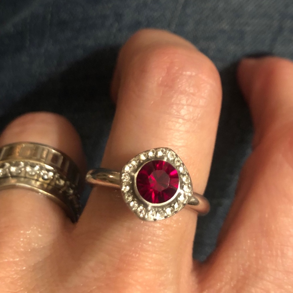 BRIGHTON “romantica” ring with red crystal
